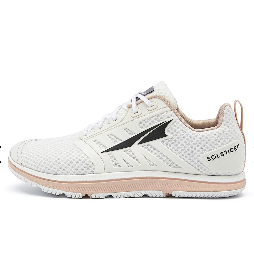 Altra Solstice XT 2 sneakers in white size 7.5